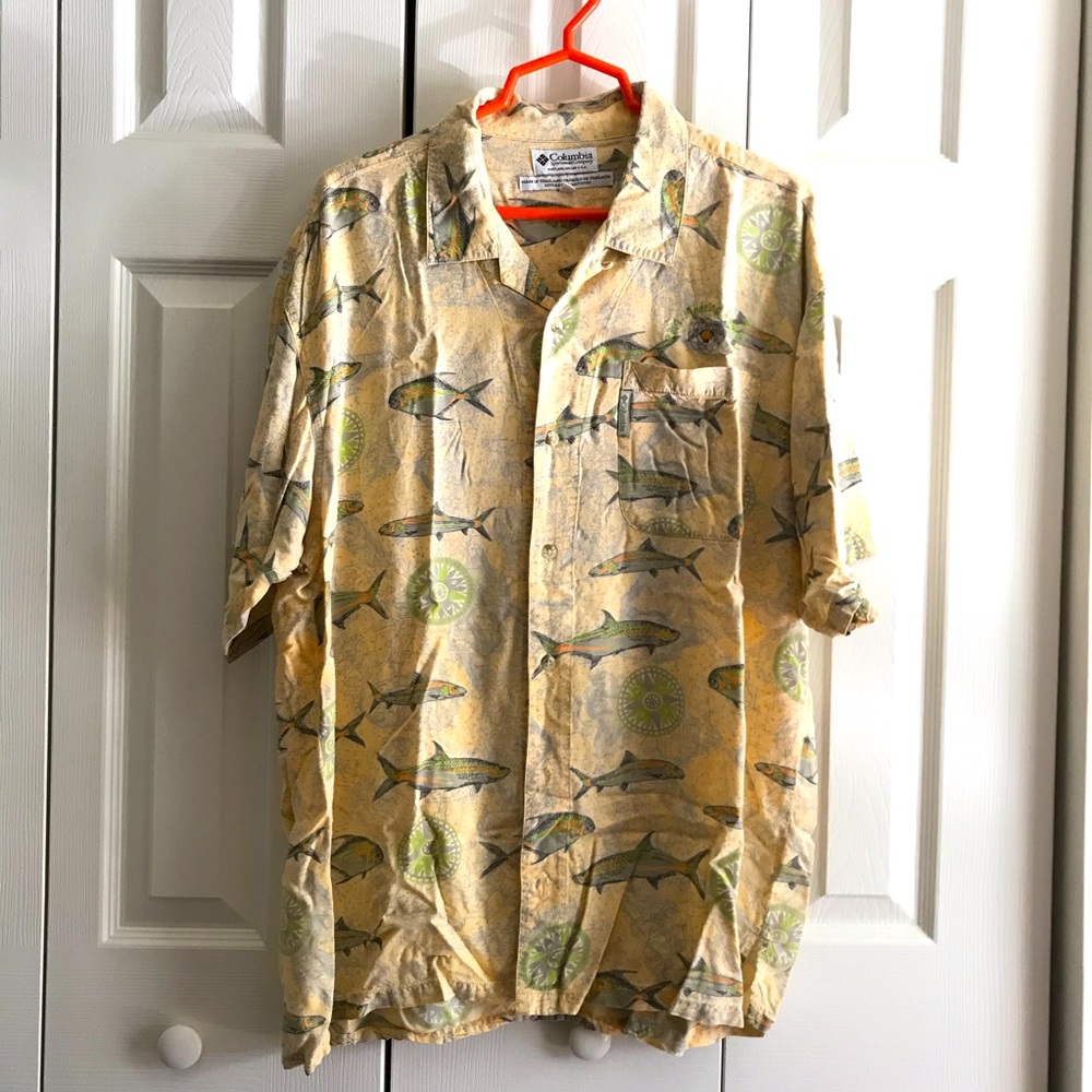Columbia short sleeve button down sz L